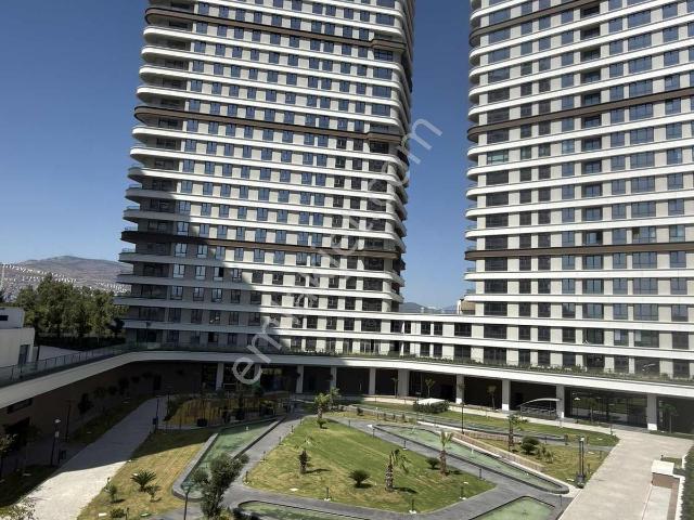 Konak, İzmir içerisinde satılık mülk
