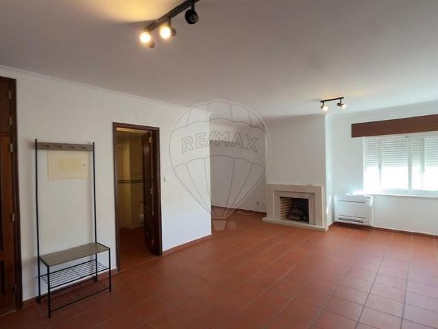 Apartamento alugar em Bairro das Fontanas, Évora