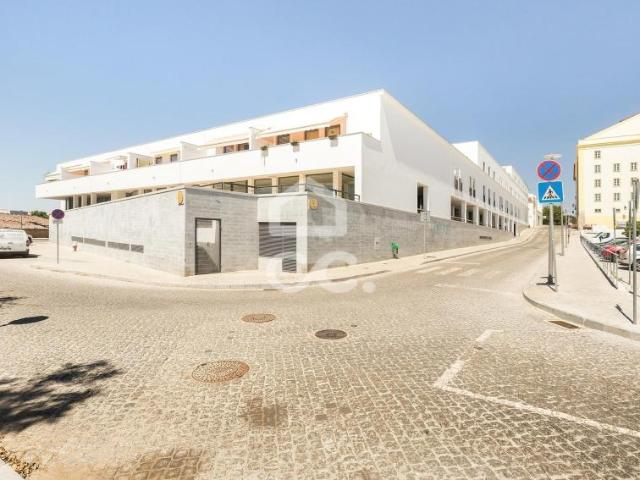 Garagem venda em Évora