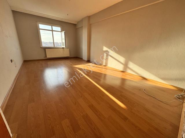 Yeşilova Mahallesi, Küçükçekmece içerisinde kiralık mülk
