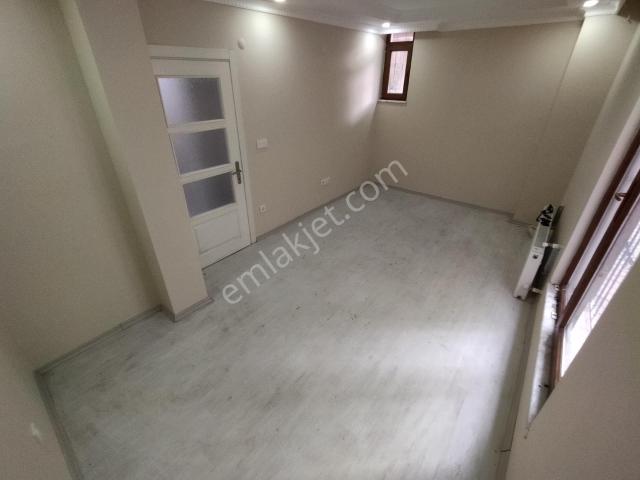 Yeni Mahalle Mahallesi, Küçükçekmece içerisinde kiralık mülk