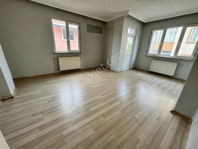 Cumhuriyet Mahallesi, Küçükçekmece içerisinde kiralık mülk