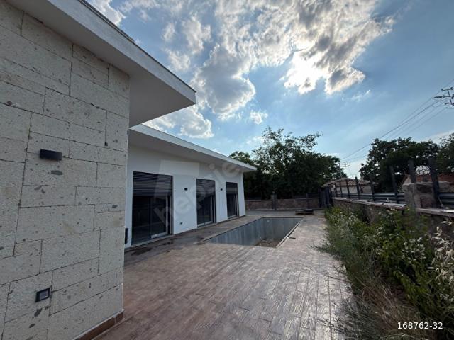 Manisa içerisinde satılık Villa