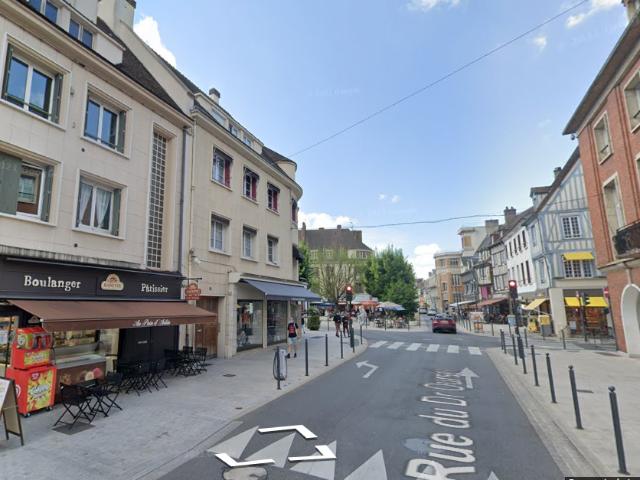 Local Commercial location à Évreux, Evreux