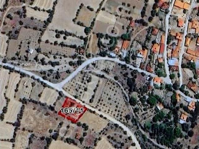 Yeşilova içerisinde satılık Villa