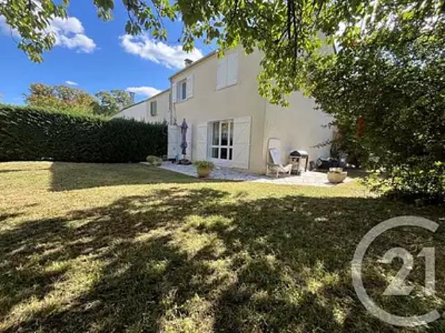 Maison vente à Évry, Petit-bourg