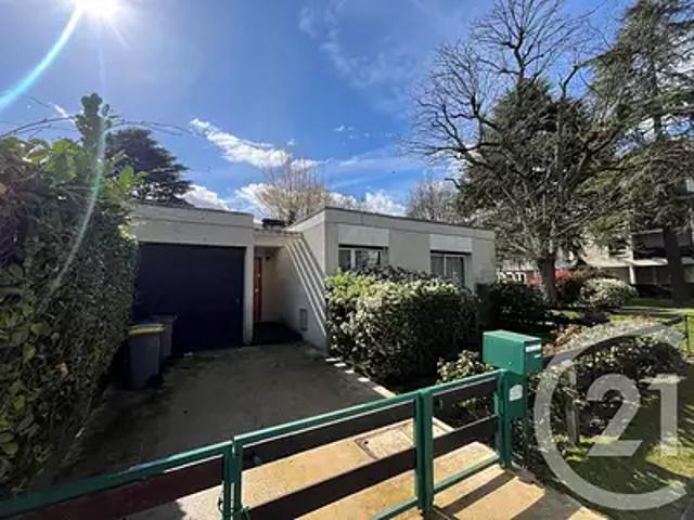 Maison vente à Évry, Petit-bourg