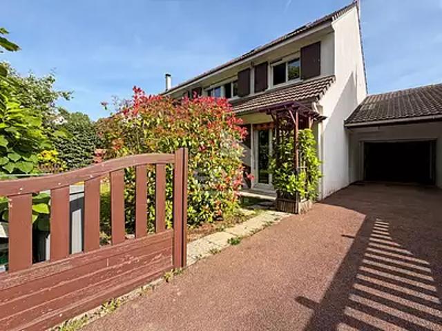 Maison vente à Évry, Petit-bourg
