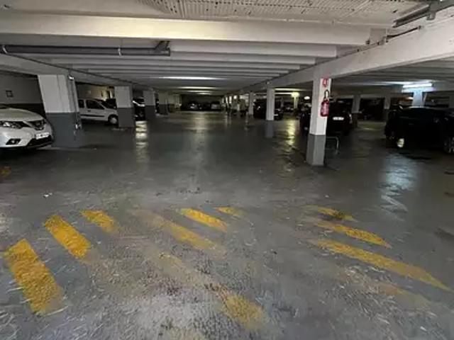 Garage vente à Évry, Petit-bourg