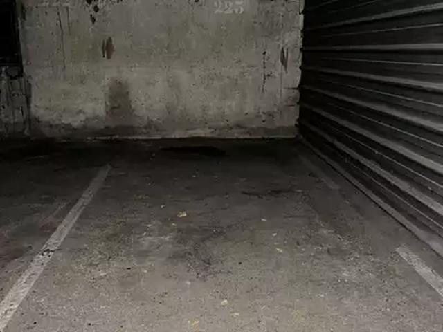 Garage vente à Évry, Petit-bourg
