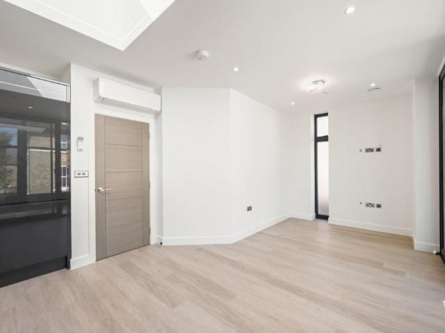 House for rent in Surbiton, Isle Of Man