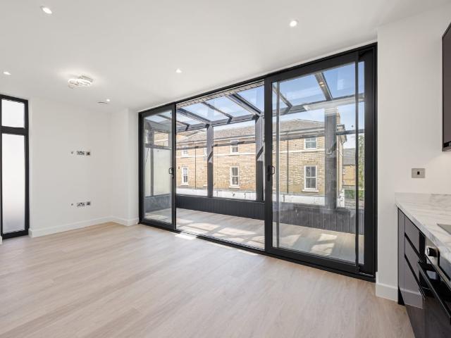 Apartment for rent in Surbiton, Greater London