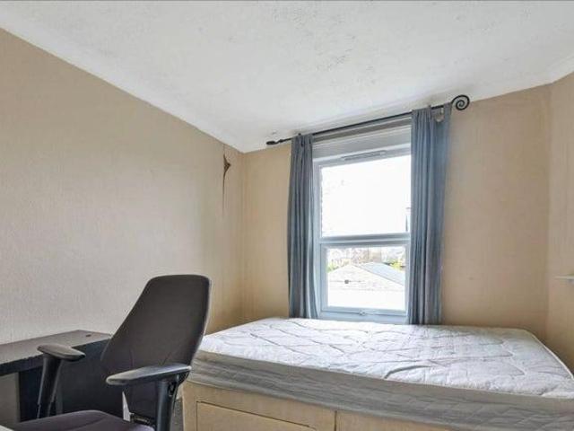 House for rent in Tolworth, Greater London