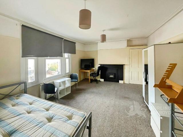 House for rent in Tolworth, Greater London