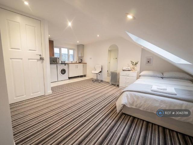 Apartment for rent in Royal Borough of Kingston upon Thames, Greater London