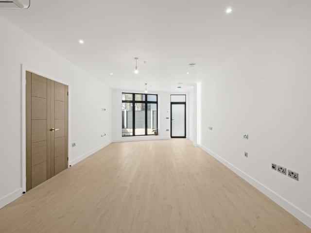 Studio for rent in Surbiton, Greater London