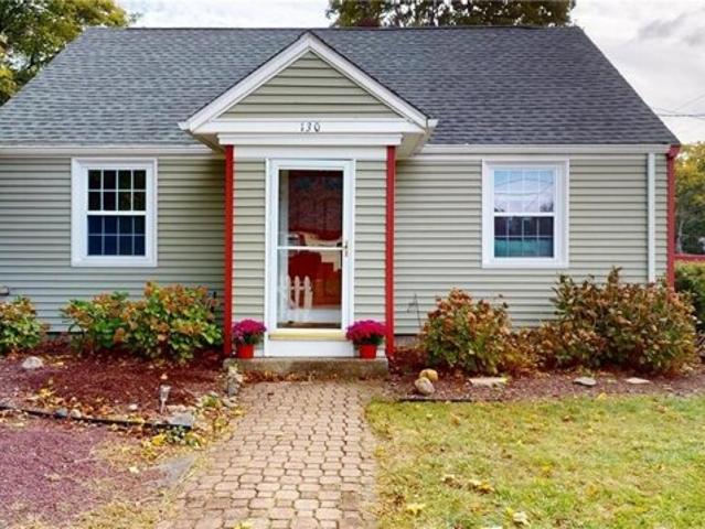 House for sale in Davisville, North Kingstown