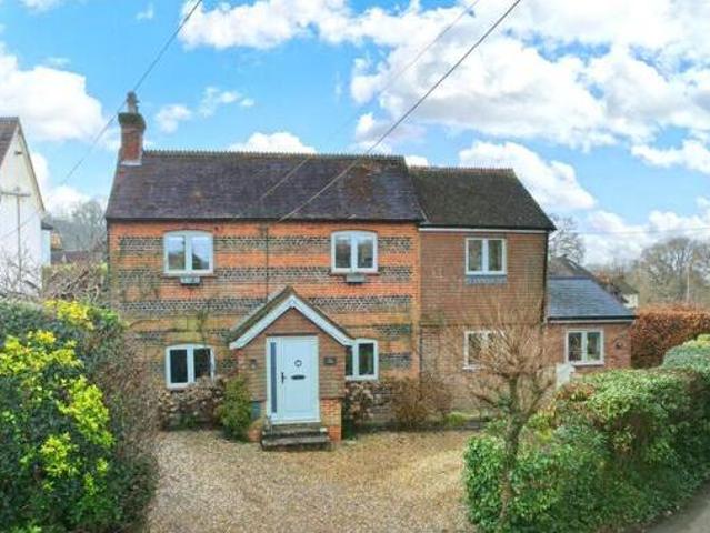 House for sale in Wrecclesham, Fole