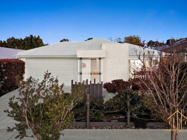 House for sale in Casiana Grove Estate, Melbourne