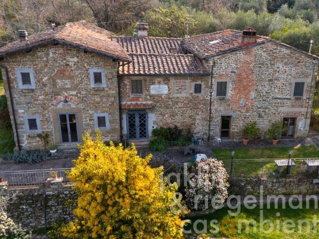 Casa in vendita a Unione di Comuni Valdarno e Valdisieve, Reggello