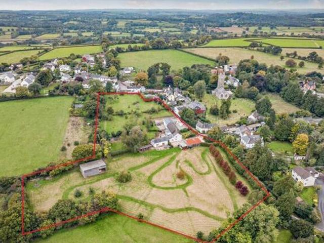 House for sale in Weir Quay, Devon