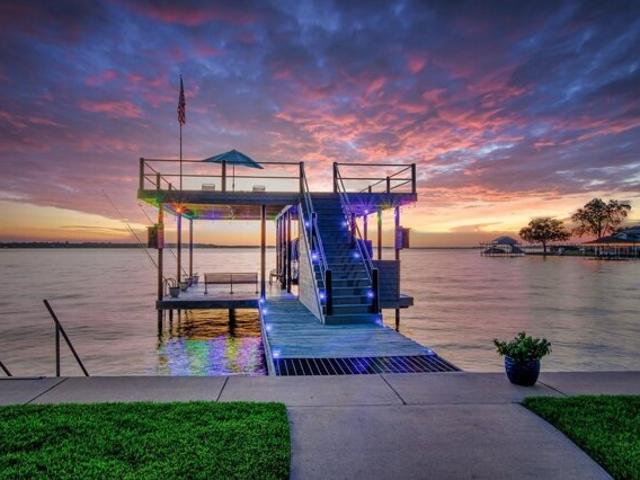 House for sale in Henderson, Texas