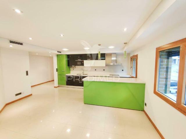 Apartamento alugar em Jardim da Amoreira, Odivelas