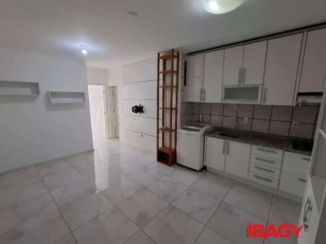 Apartamento aluguel em Kobrasol, São José
