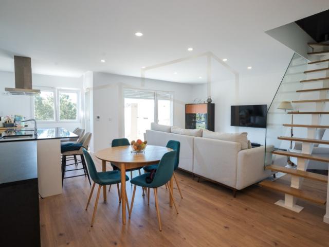 Duplex venda em Seixal, Fernão Ferro