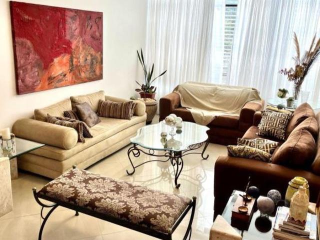 Apartamento venda em Região Geográfica Imediata do Distrito Federal, Região Integrada de Desenvolvimento do Distrito Federal e Entorno