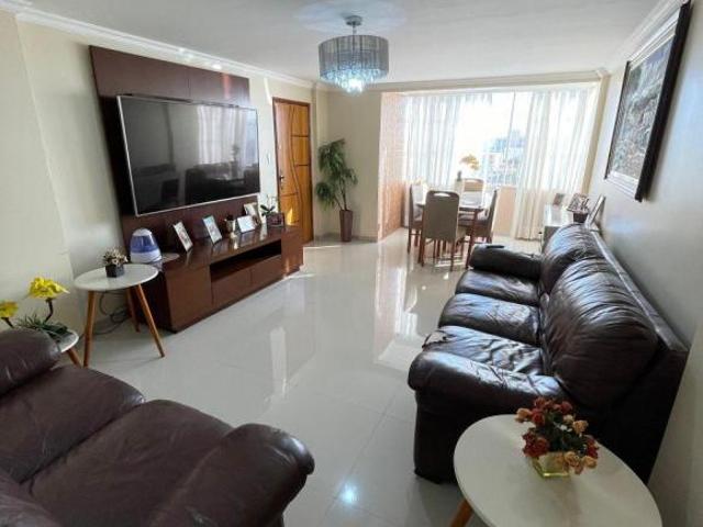 Apartamento venda em Região Geográfica Imediata do Distrito Federal, Região Integrada de Desenvolvimento do Distrito Federal e Entorno