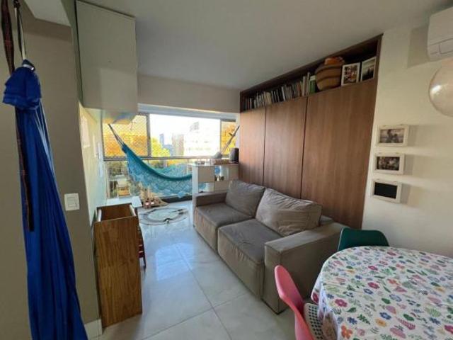 Apartamento venda em SQN 210, Plano Piloto