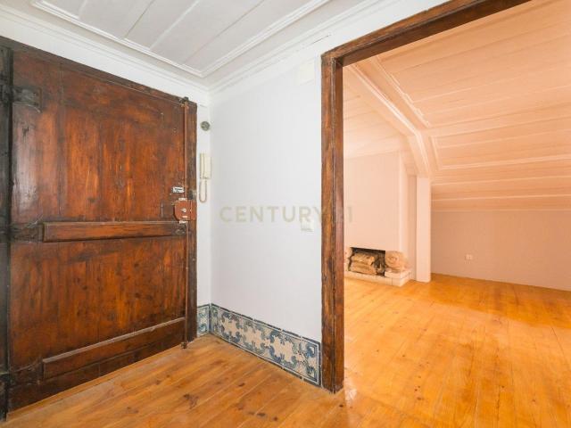 Apartamento venda em Estrela, Lisboa