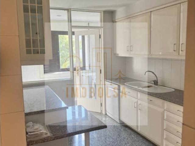 Apartamento alugar em Porto, Aldoar