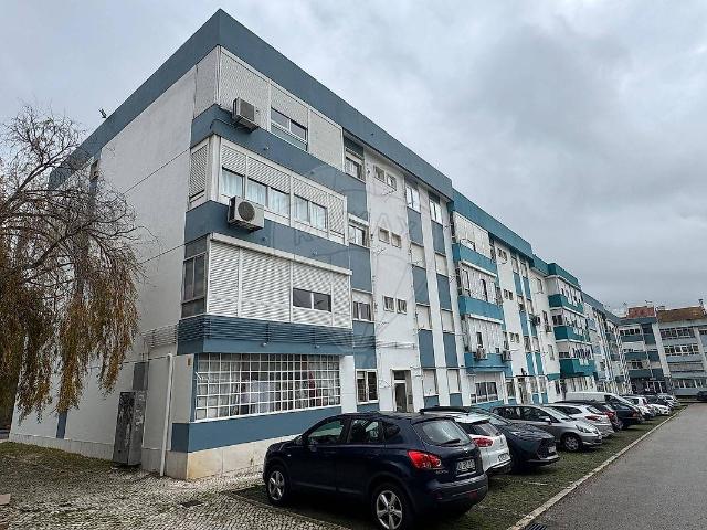 Apartamento venda em Santiago Dos Velhos, Lisboa