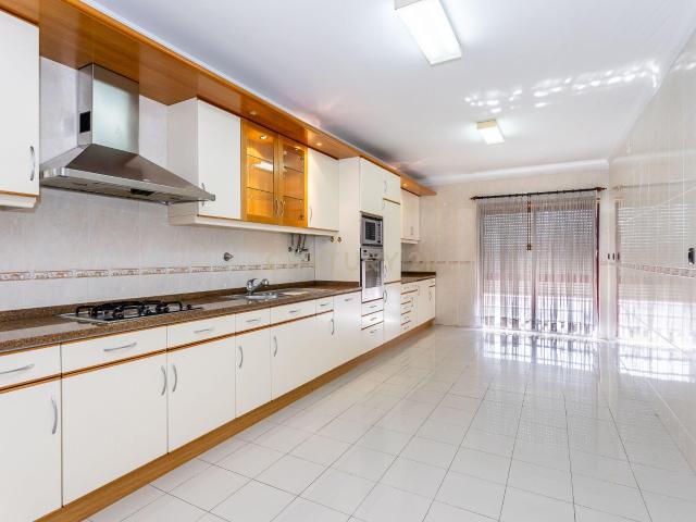 Apartamento venda em Bairro Janeiro, Amadora
