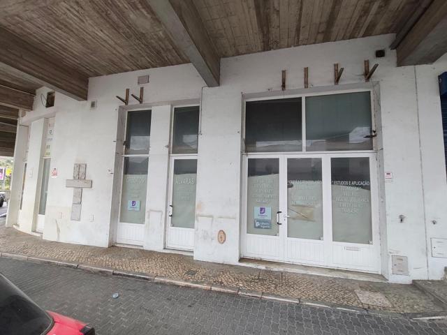 Armazém venda em Quinta do Belo, Loures