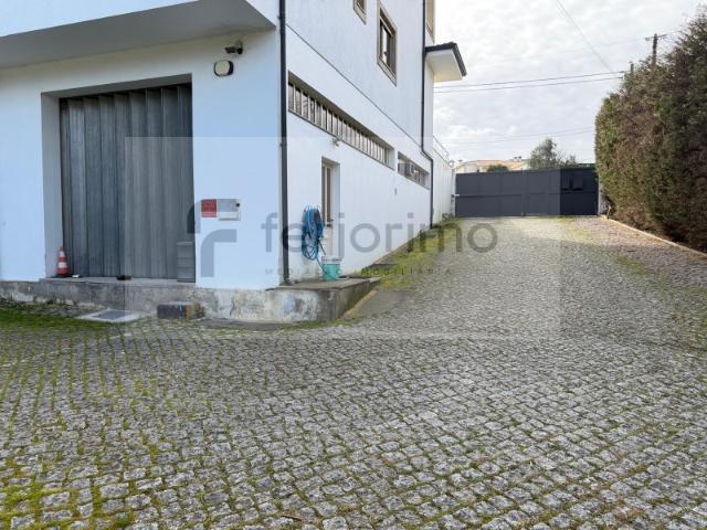 Armazém alugar em Guimarães, Braga