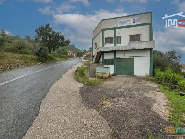Armazém venda em Porto De Mós, Leiria