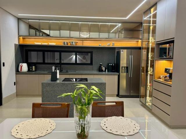 Casa venda em Região Geográfica Imediata do Distrito Federal, Região Integrada de Desenvolvimento do Distrito Federal e Entorno