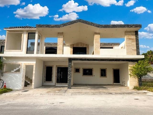 Casa en venta en Arteaga, Coahuila