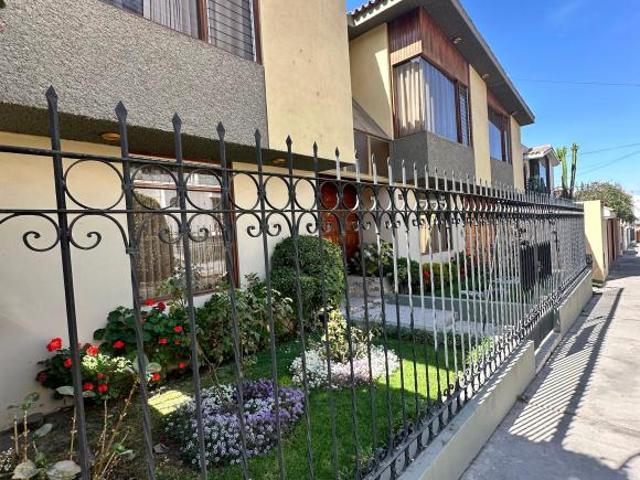 Casa alquiler en Arequipa, Cayma