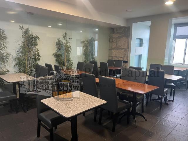 Ponto Comercial alugar em Cedofeita, Ramada Alta
