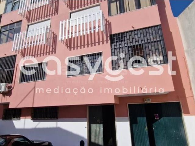 Armazém venda em Falagueira, Amadora