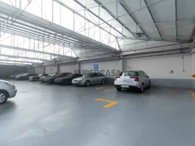 Armazém venda em Porto