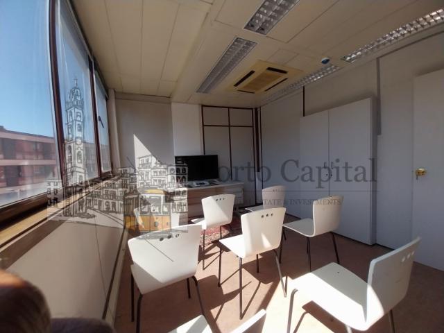 Loja alugar em Mafamude, Vila Nova De Gaia