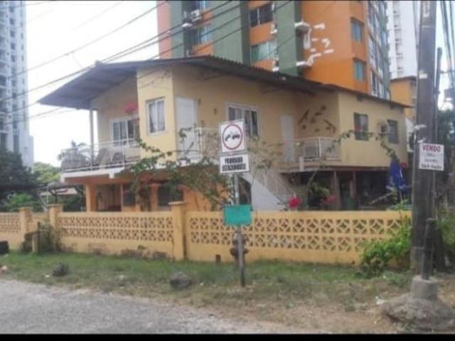 Excelente inversin de casa de esquina a la venta, carrasquilla/excellent investment of a downtown corner house for sale in panama city