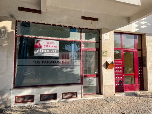 Loja venda em Almada, Setúbal