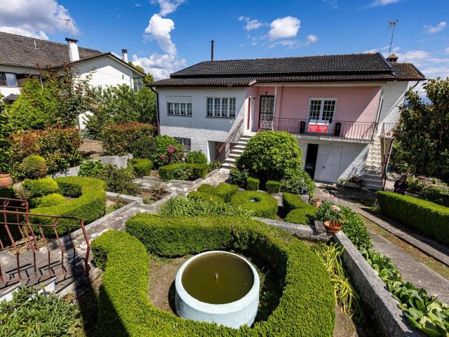 Casa venda em Couto Do Mosteiro, Viseu