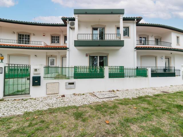 Casa venda em Marinha Grande, Leiria